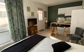 Studio climatisé dans un ancien domaine viticole